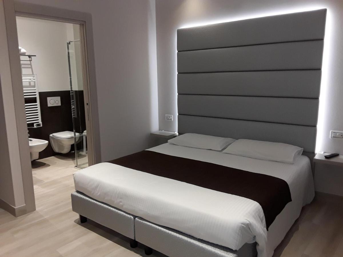 Hotel Danieli La Castellana Lago Di Garda Brenzone sul Garda Ngoại thất bức ảnh