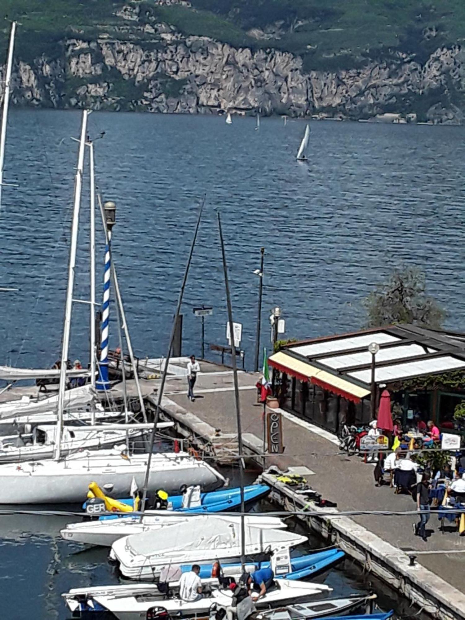 Hotel Danieli La Castellana Lago Di Garda Brenzone sul Garda Ngoại thất bức ảnh