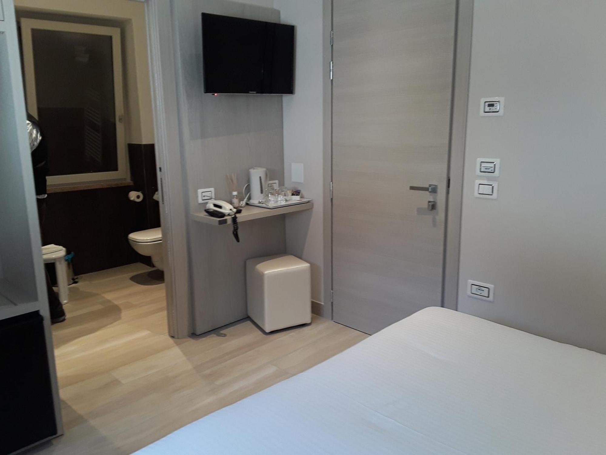 Hotel Danieli La Castellana Lago Di Garda Brenzone sul Garda Ngoại thất bức ảnh